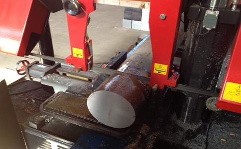 汶川卧式带锯床加工时出现明显振荡如何排查？